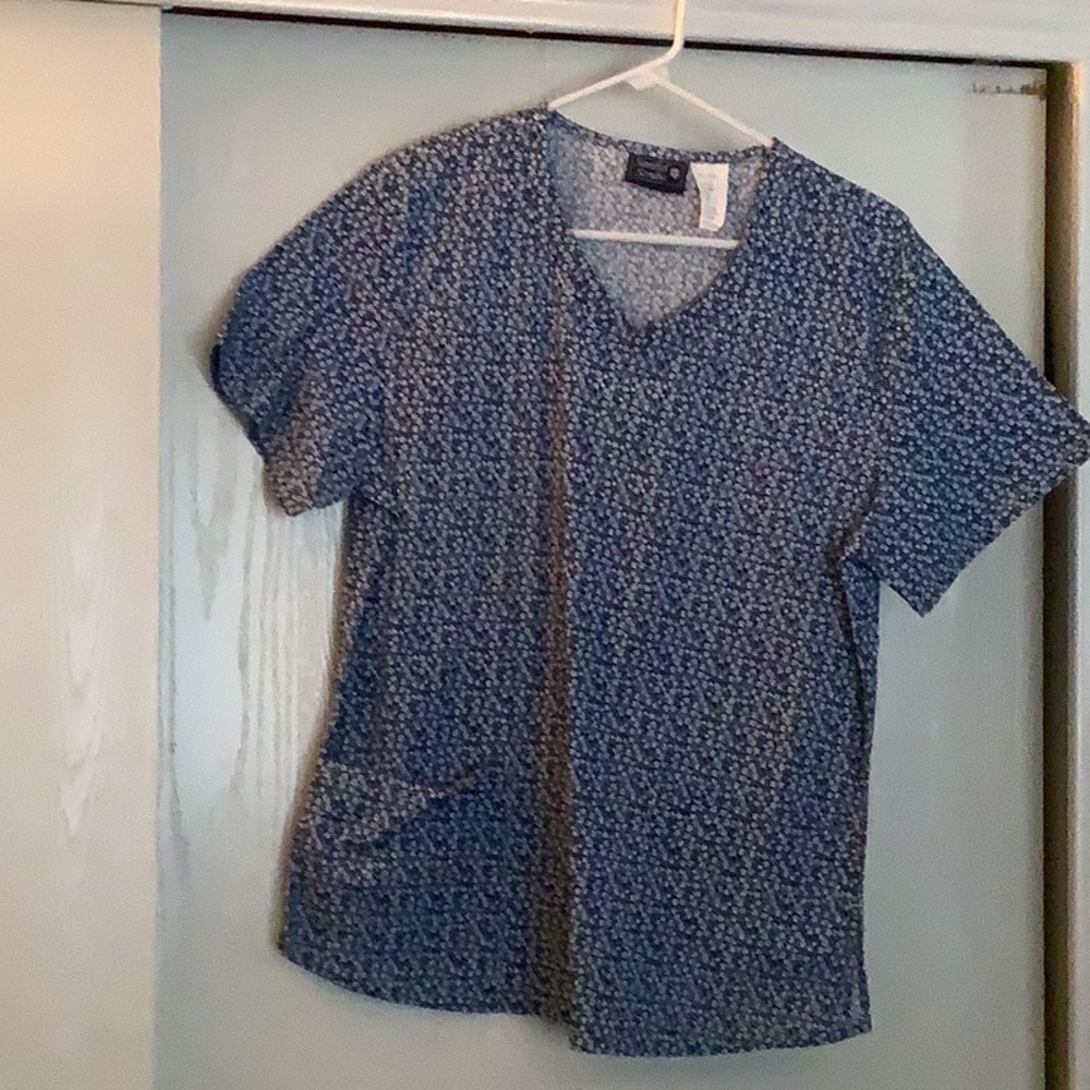 Sanibel women’s scrub top